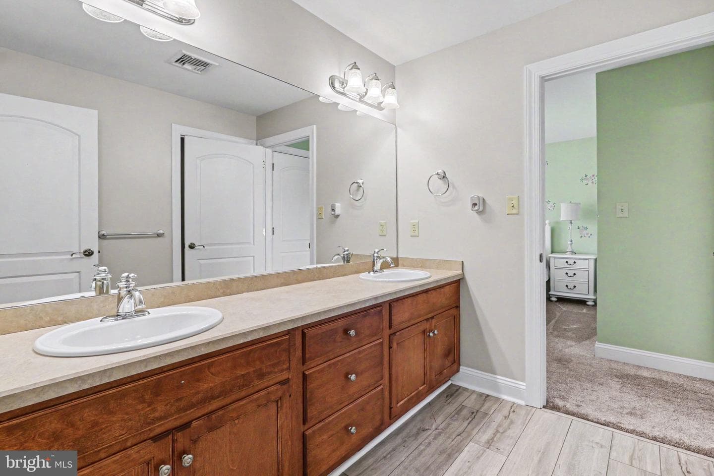 2312 Forest Ln photo 26