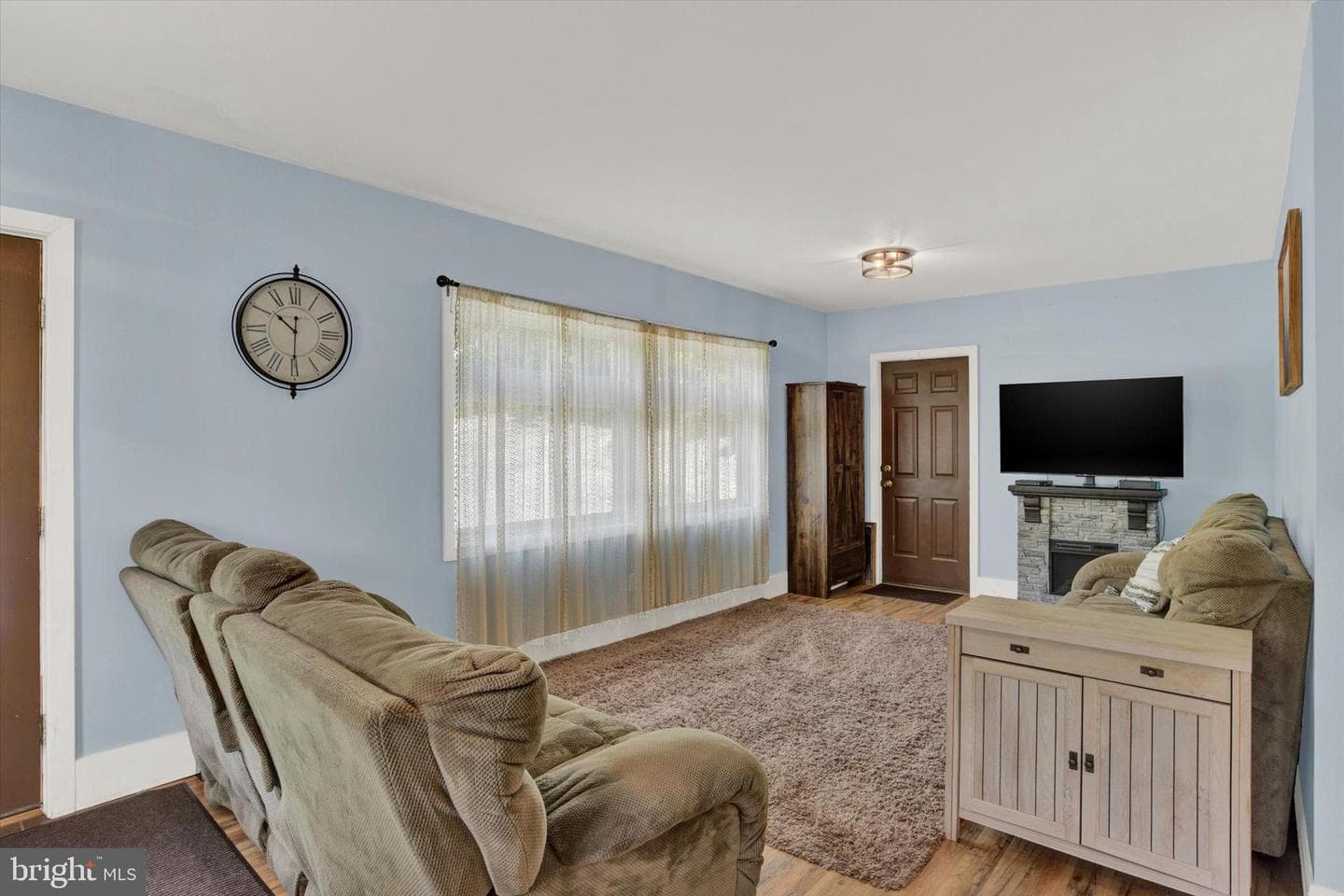 239 Hill Street photo 6