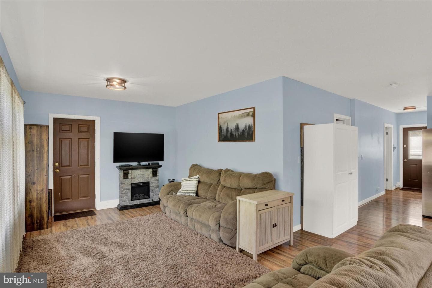 239 Hill Street photo 8