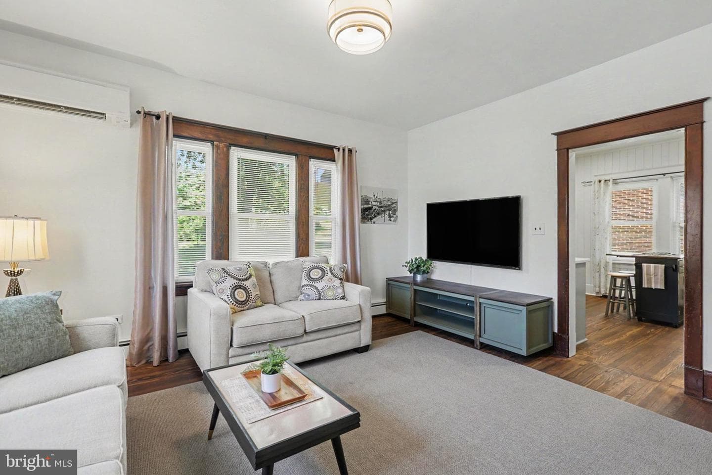 163 E Derry Road photo 17
