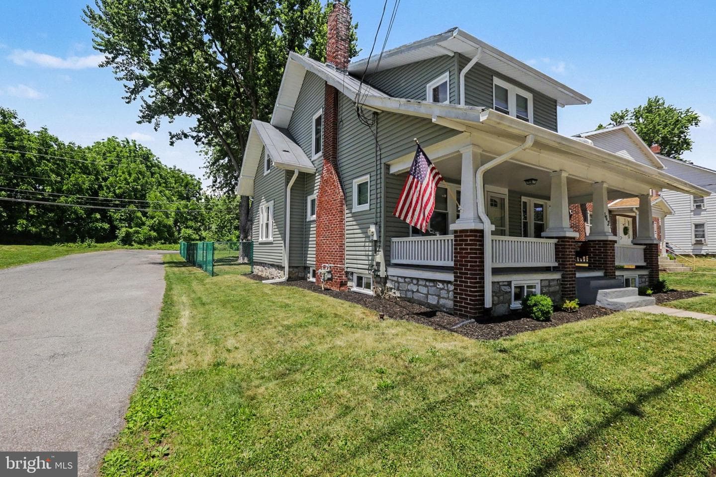 163 E Derry Road photo 36