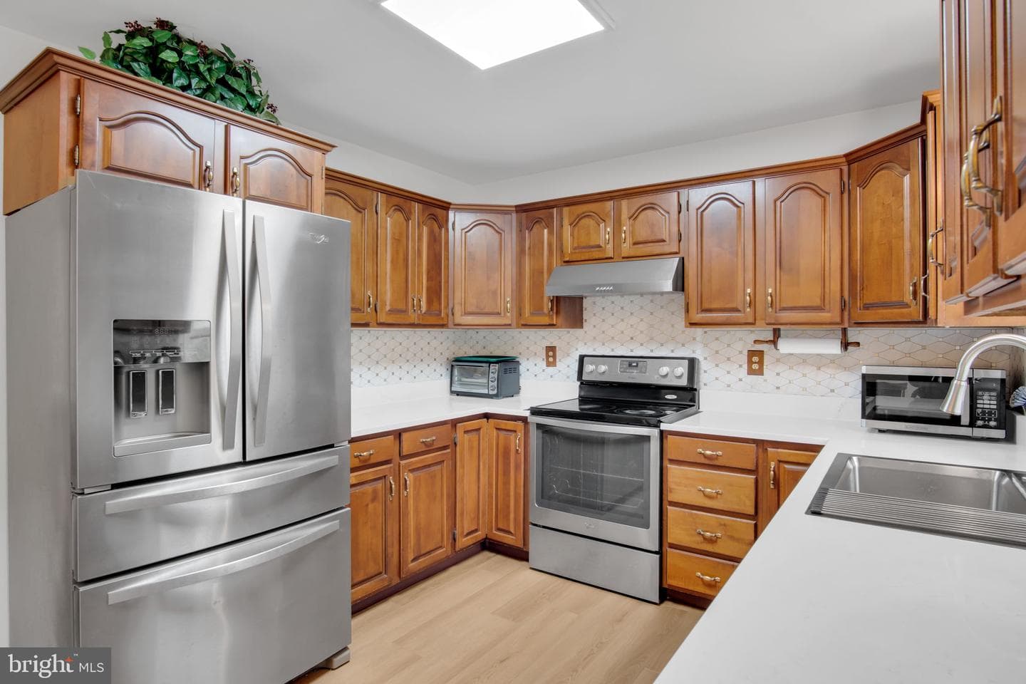 2018 Southpoint Drive photo 15