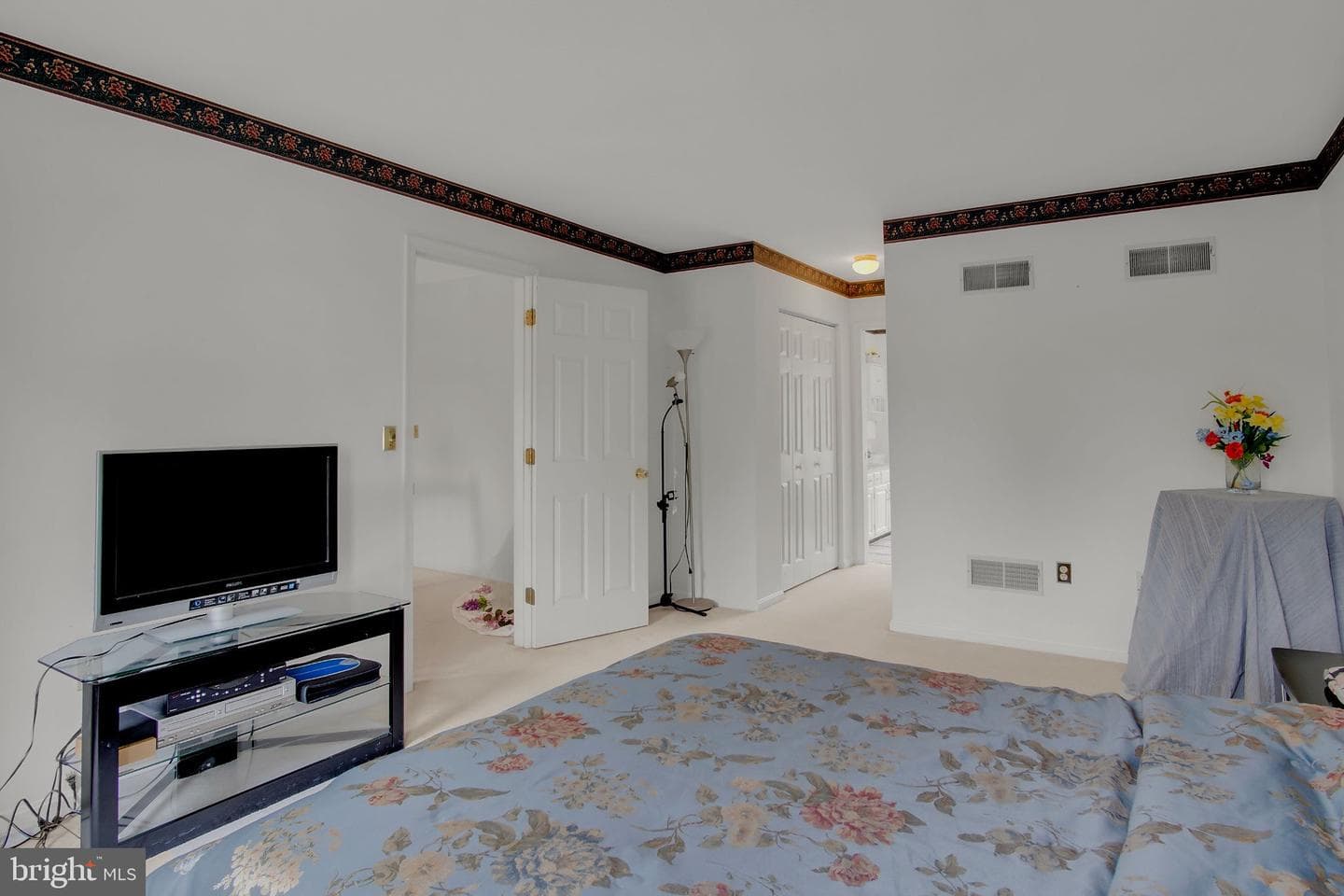 2018 Southpoint Drive photo 22