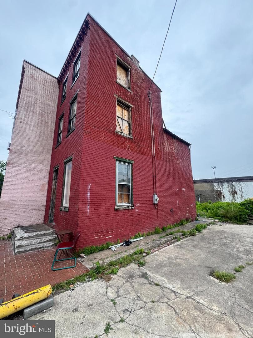 111 Vine Street photo 2