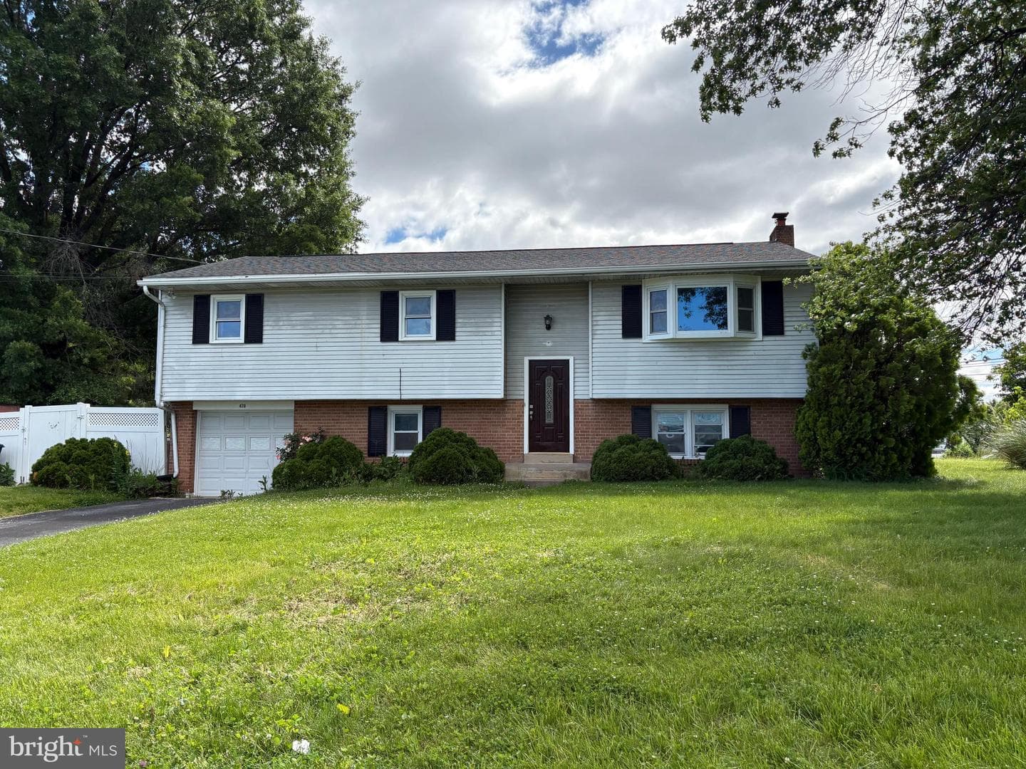 479 Sue Drive, Hummelstown