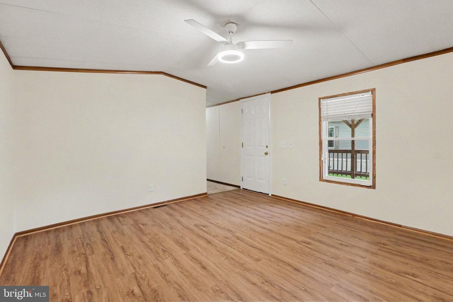 73 S Elmer Avenue photo 4
