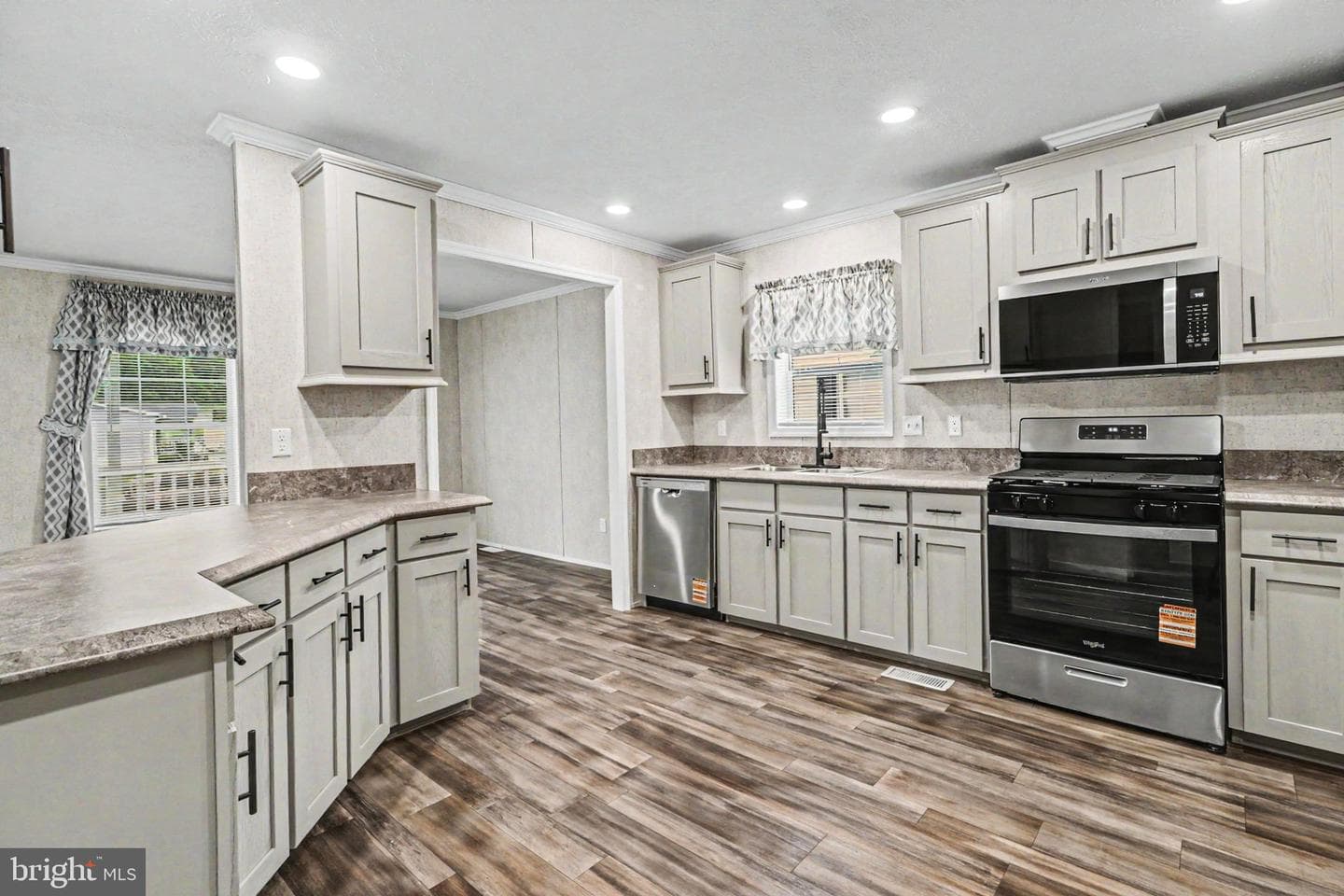 38 S Elmer Avenue photo 6