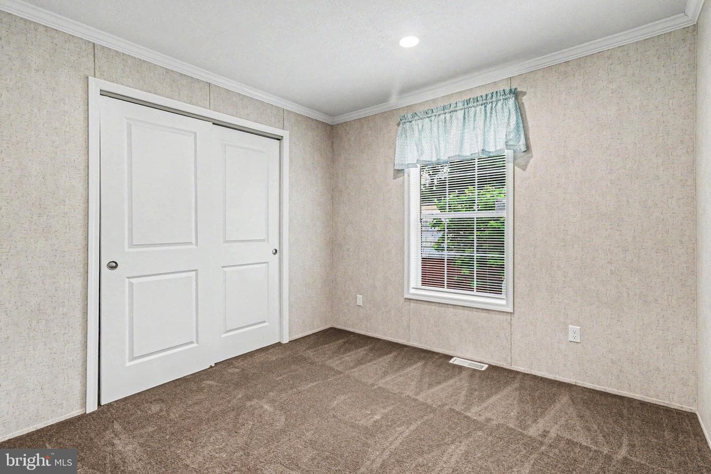38 S Elmer Avenue photo 7