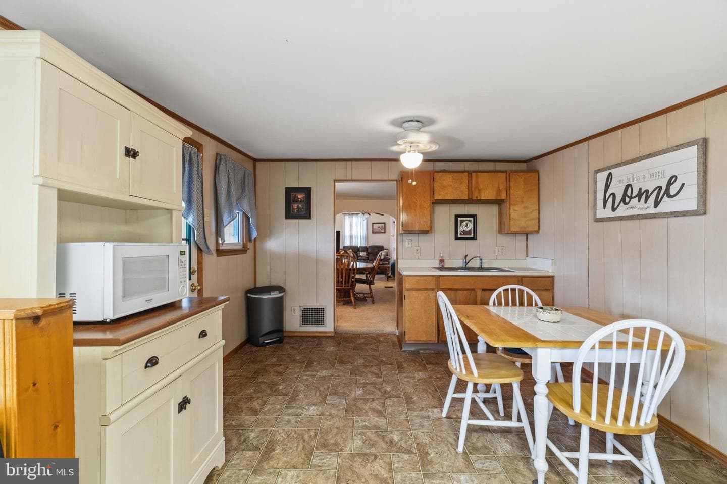 412 Apple Avenue photo 12