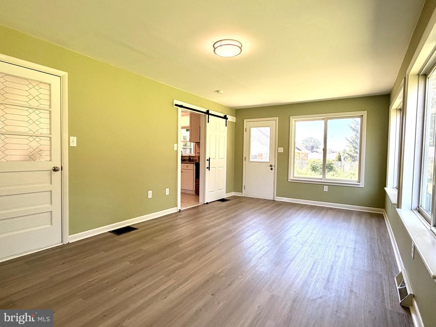 424 N Duke Street photo 28