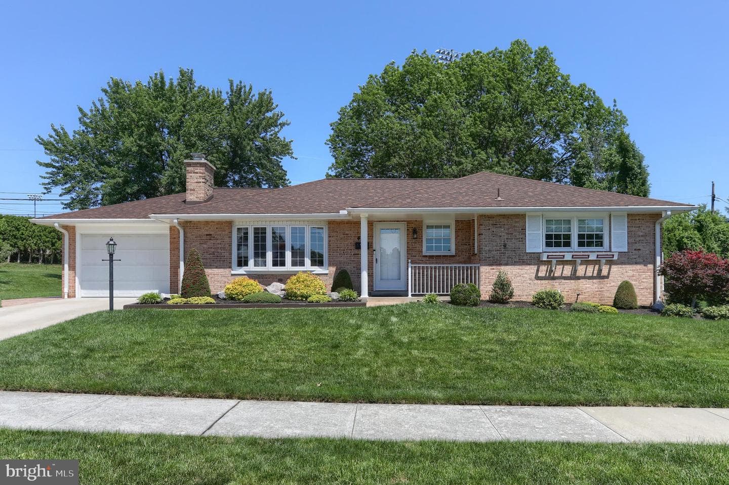 421 Berryhill Road photo 2