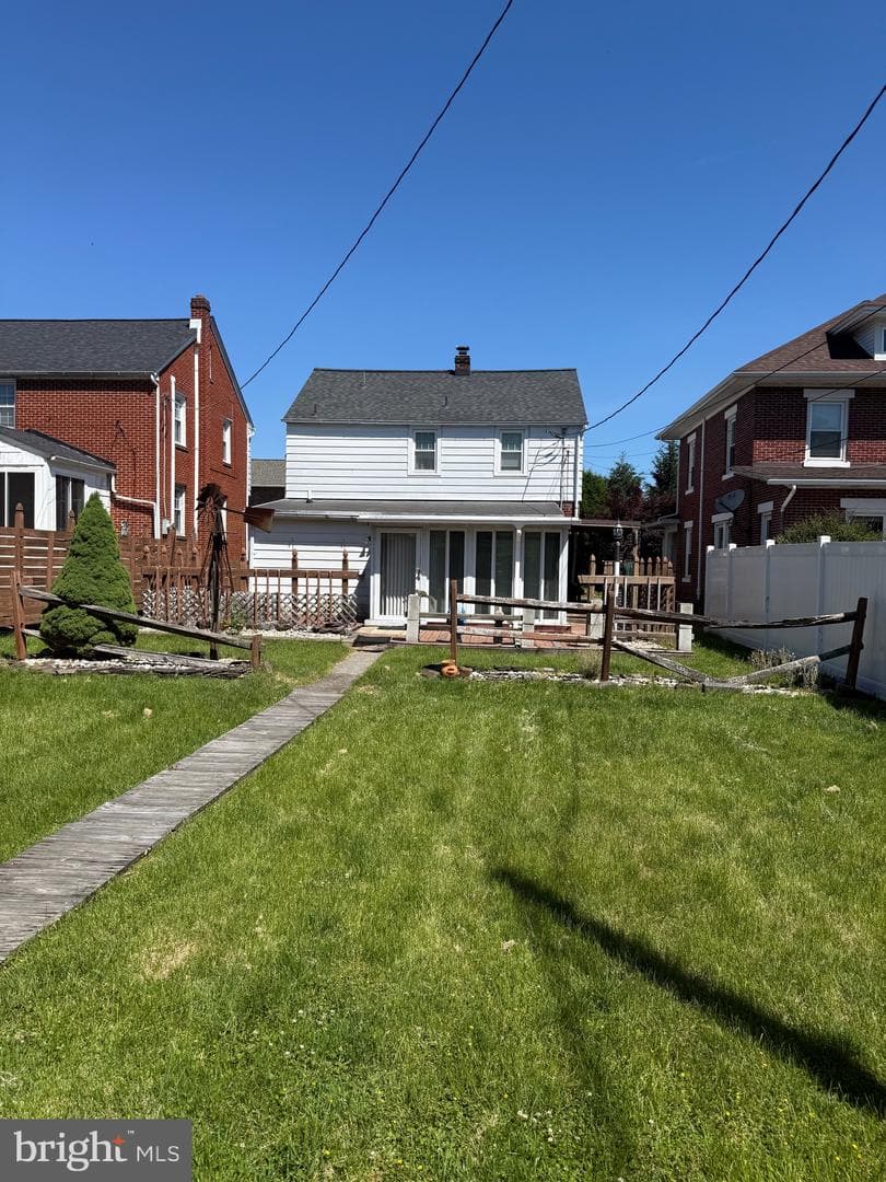 314 W Caracas Avenue photo 6