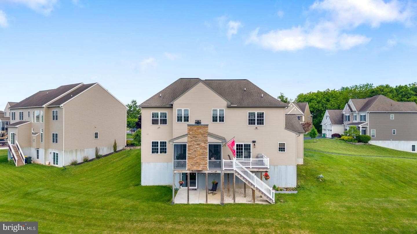 140 Woods Edge Dr photo 4