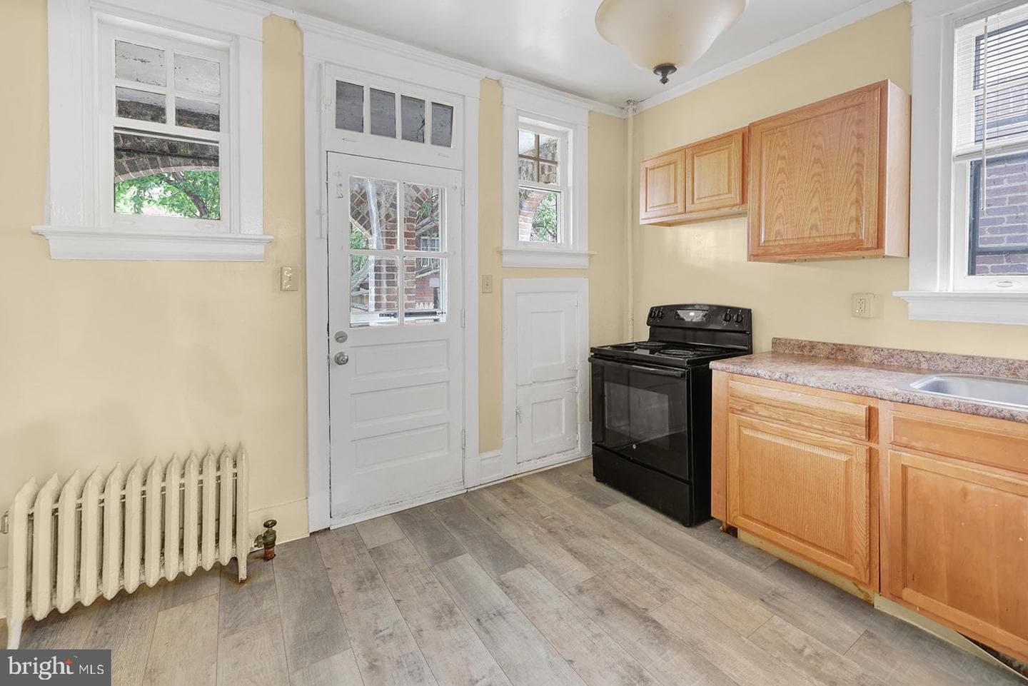 230 Seneca Street photo 13