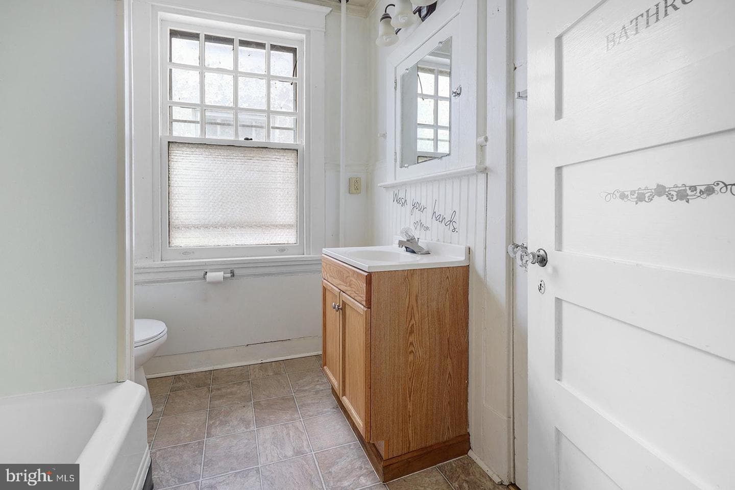 230 Seneca Street photo 20