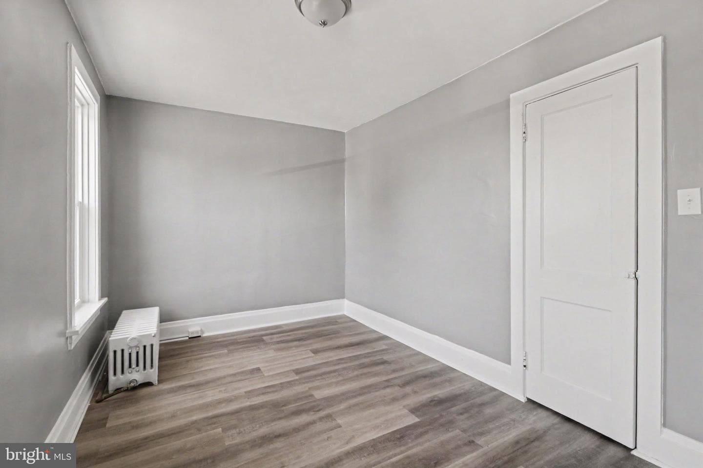 547 S Front Street photo 16