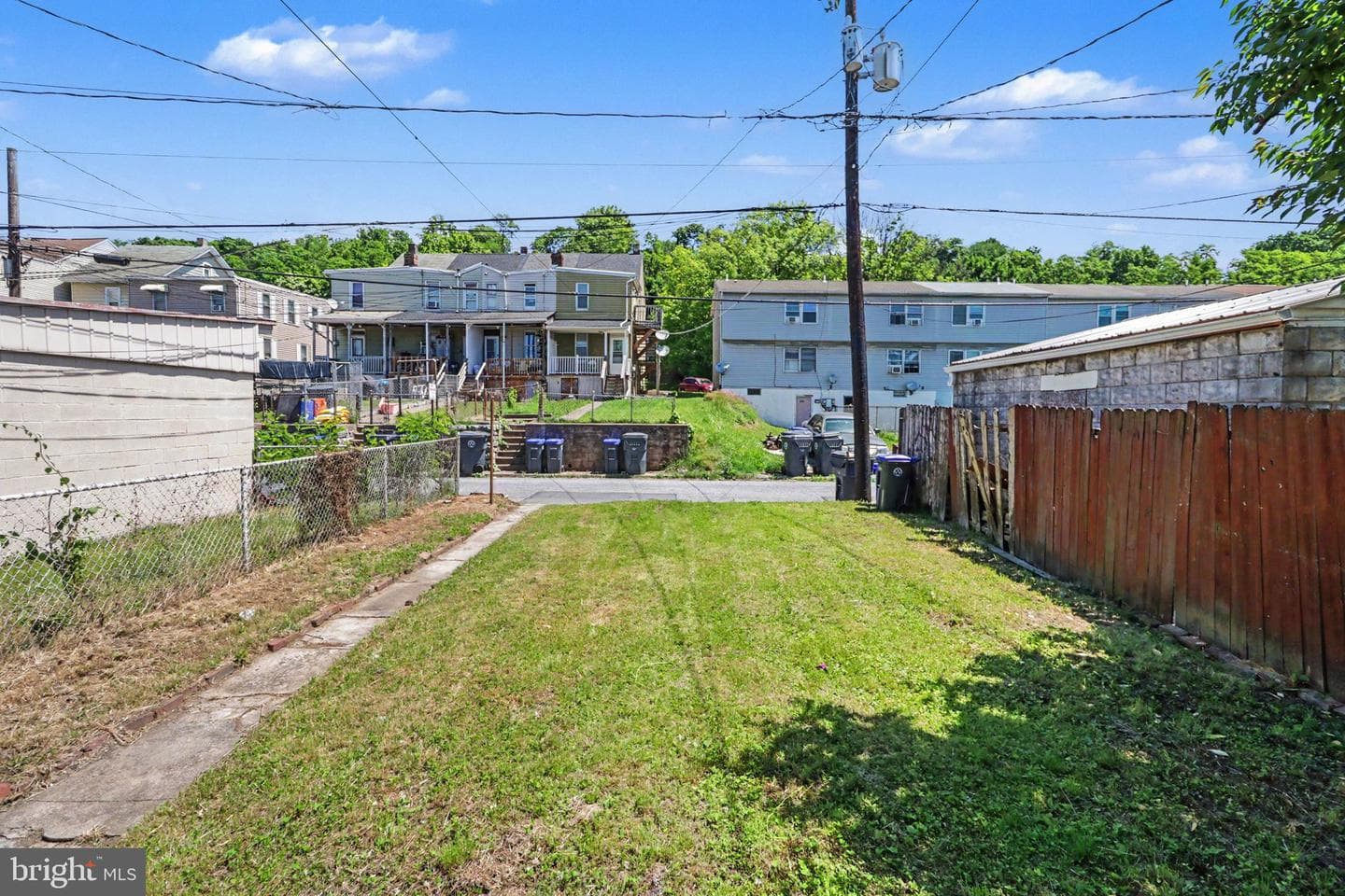 547 S Front Street photo 23