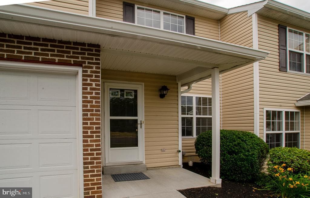 107 Peregrine Lane photo 3