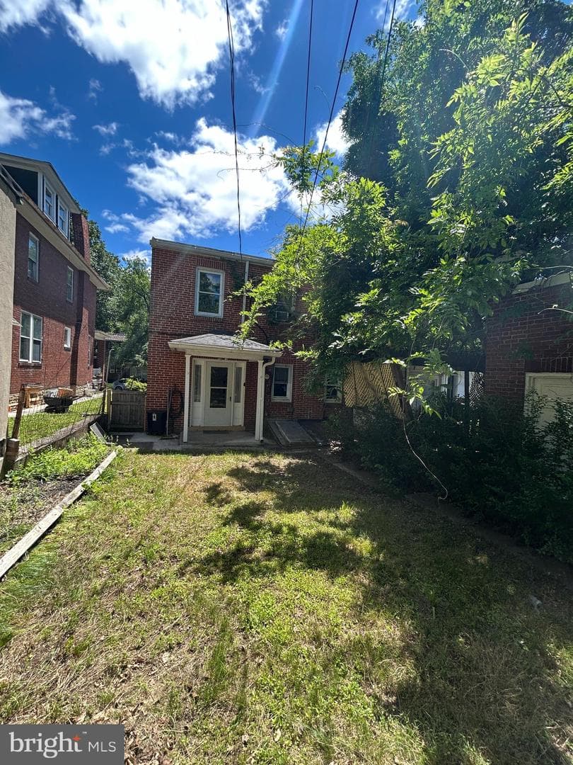 2020 Holly Street photo 10