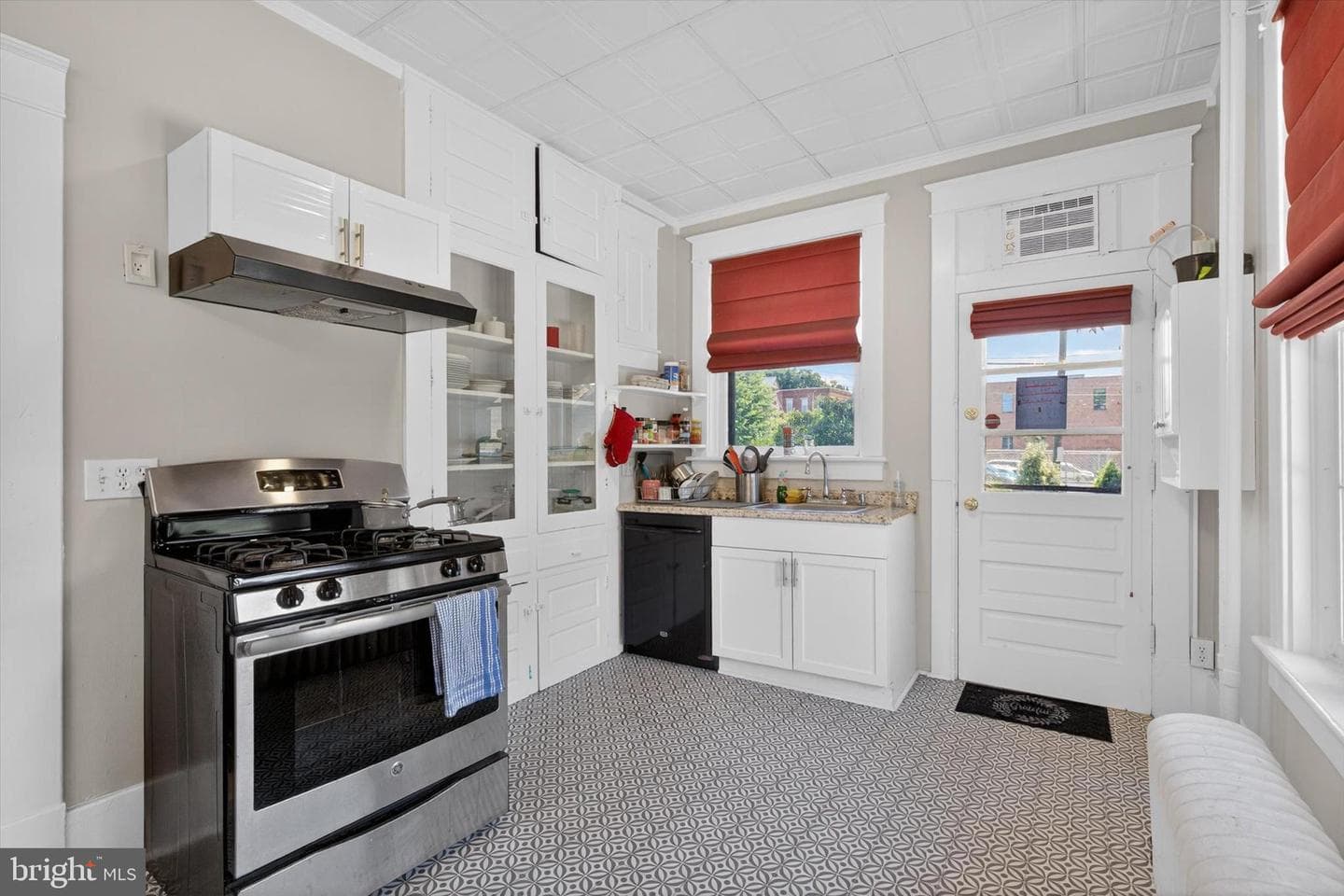 1222 Green Street photo 9