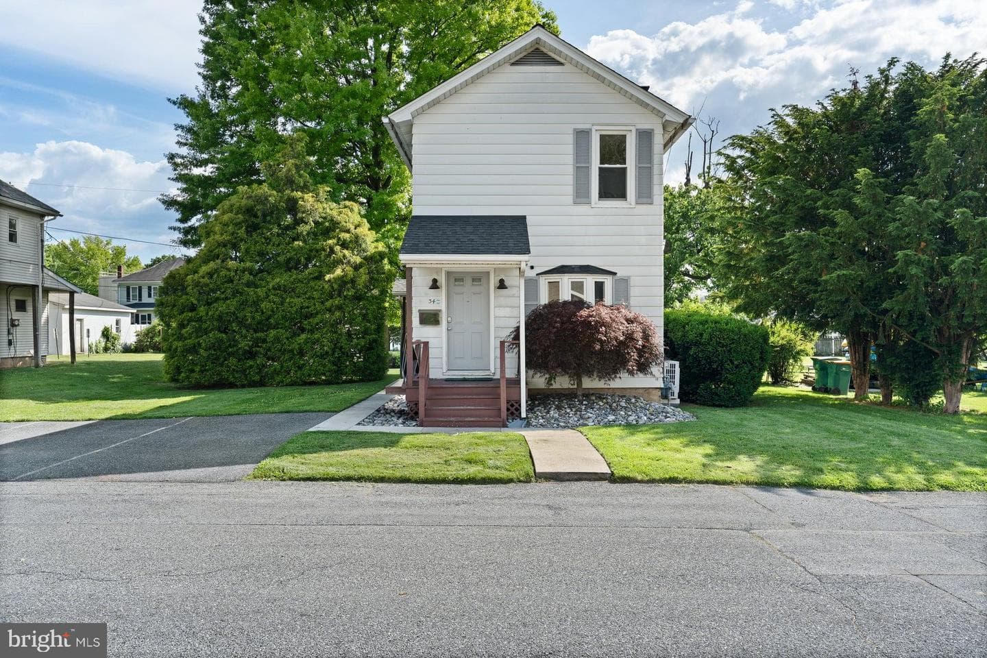 34 Half Street, Hershey