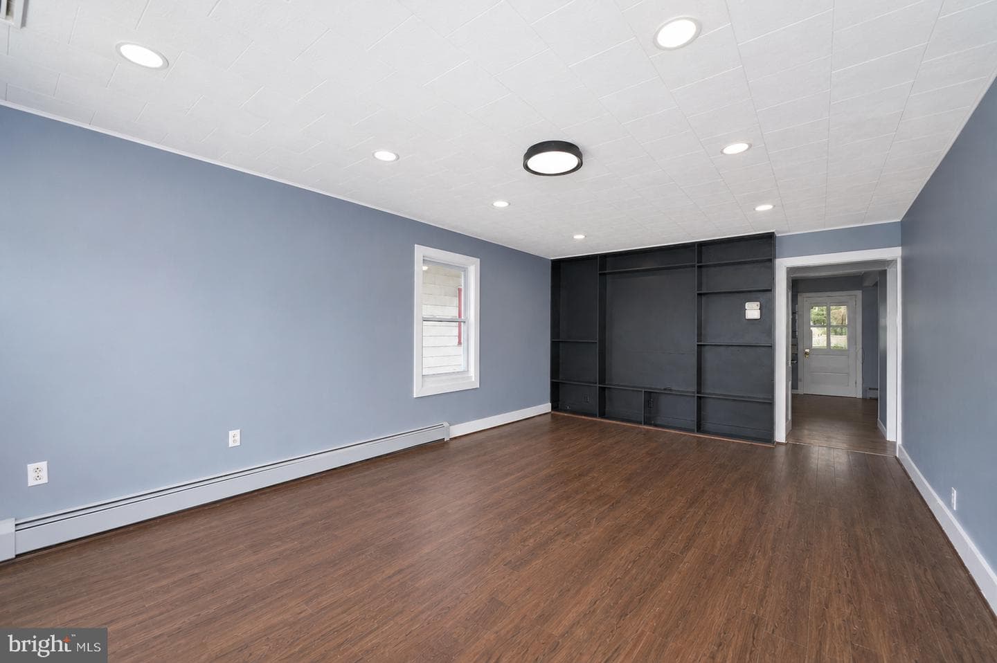 1425 Harding Avenue photo 3