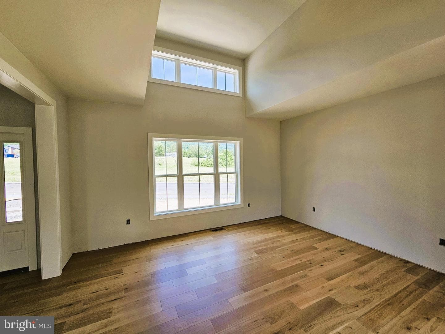 109 Elena Drive photo 3