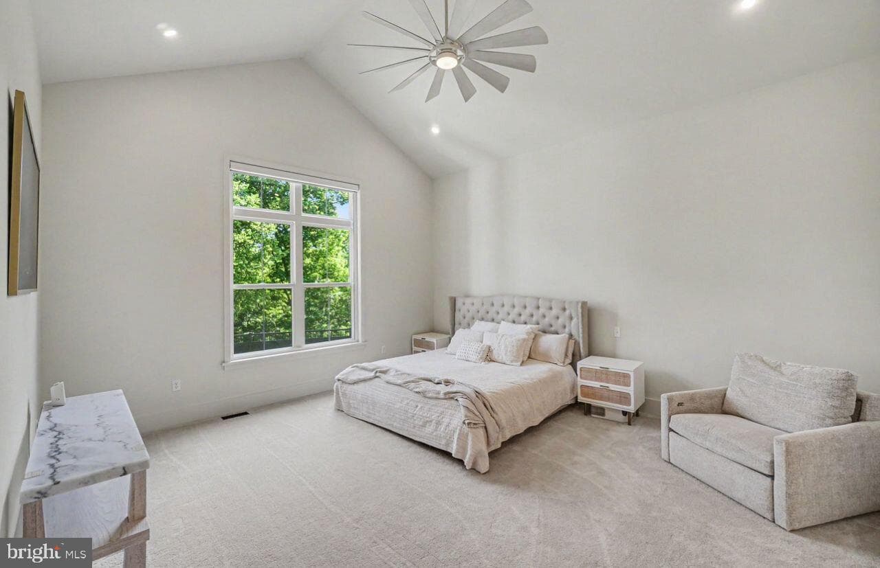 114 Jillian Way photo 18