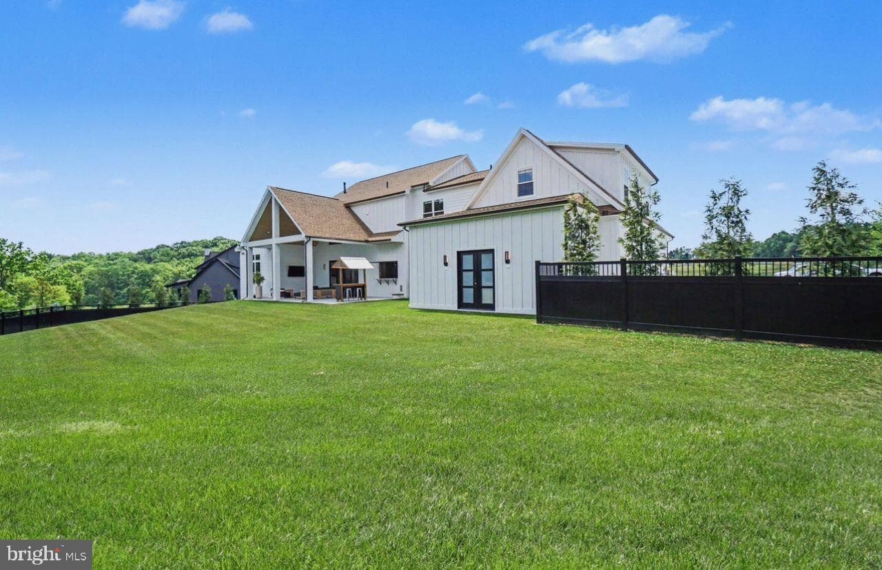 114 Jillian Way photo 39