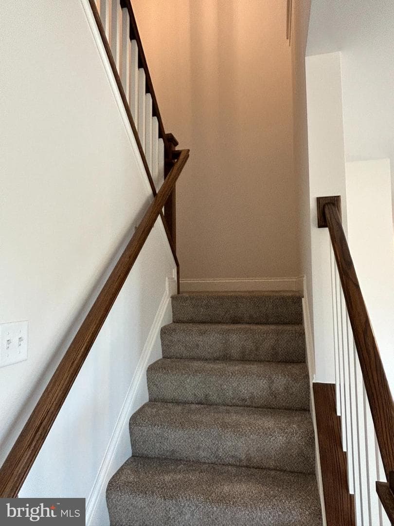 118 Foxglove Drive photo 33