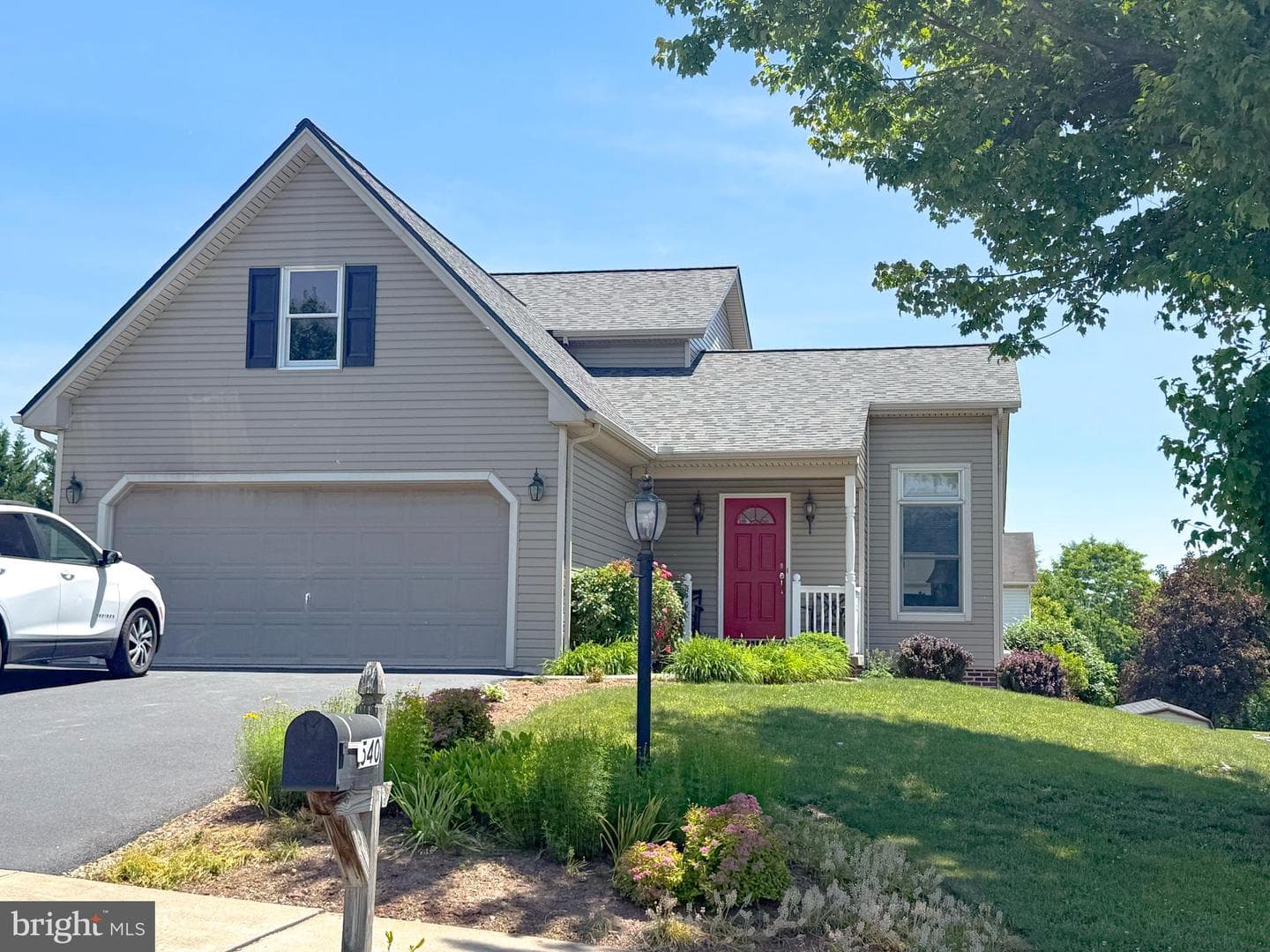 540 S Colony Drive photo 1