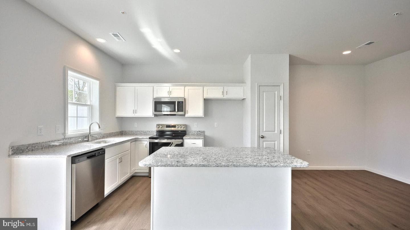 7857 Oak Brook Drive photo 13