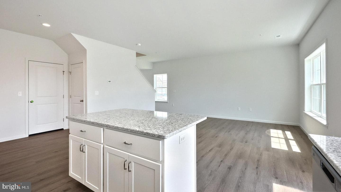 7857 Oak Brook Drive photo 15
