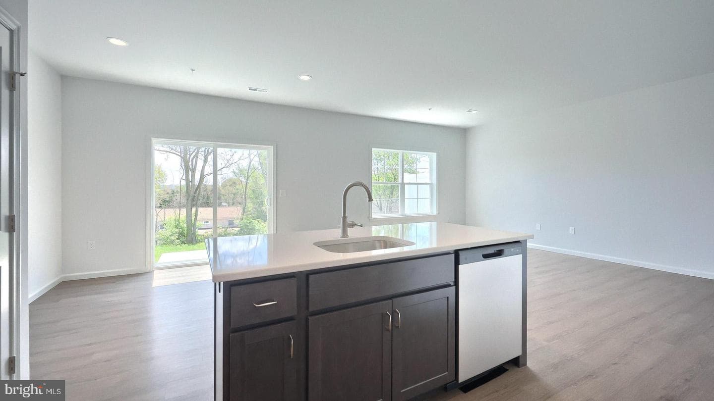 7851 Oak Brook Drive photo 15