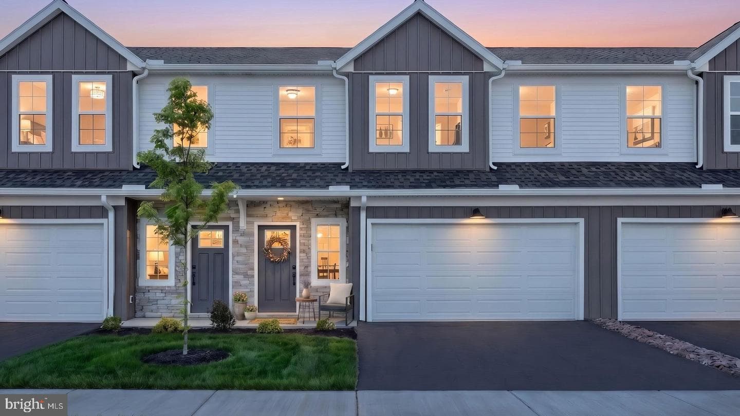 7849 Oak Brook Drive, Harrisburg
