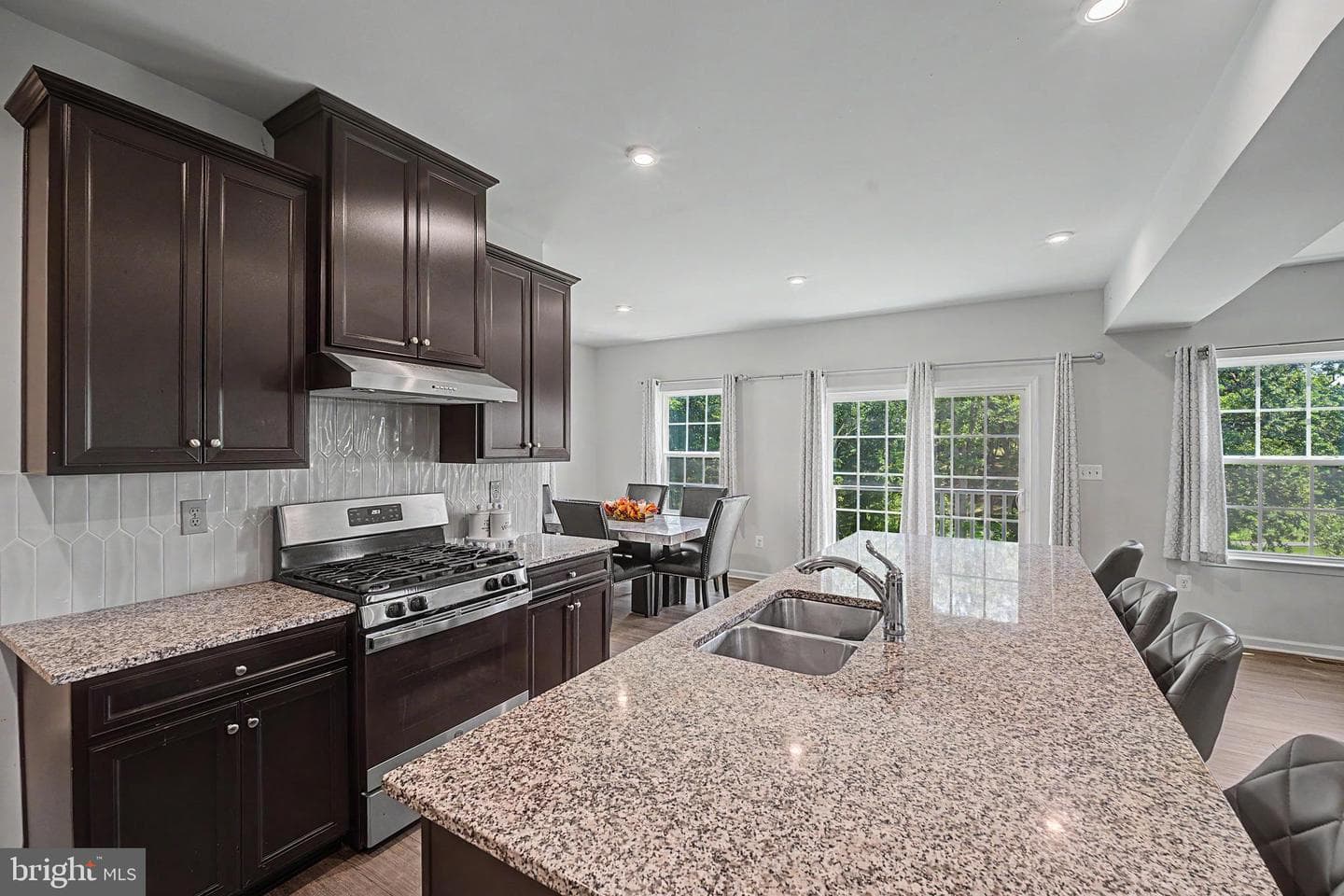 3011 Bianca Way photo 9
