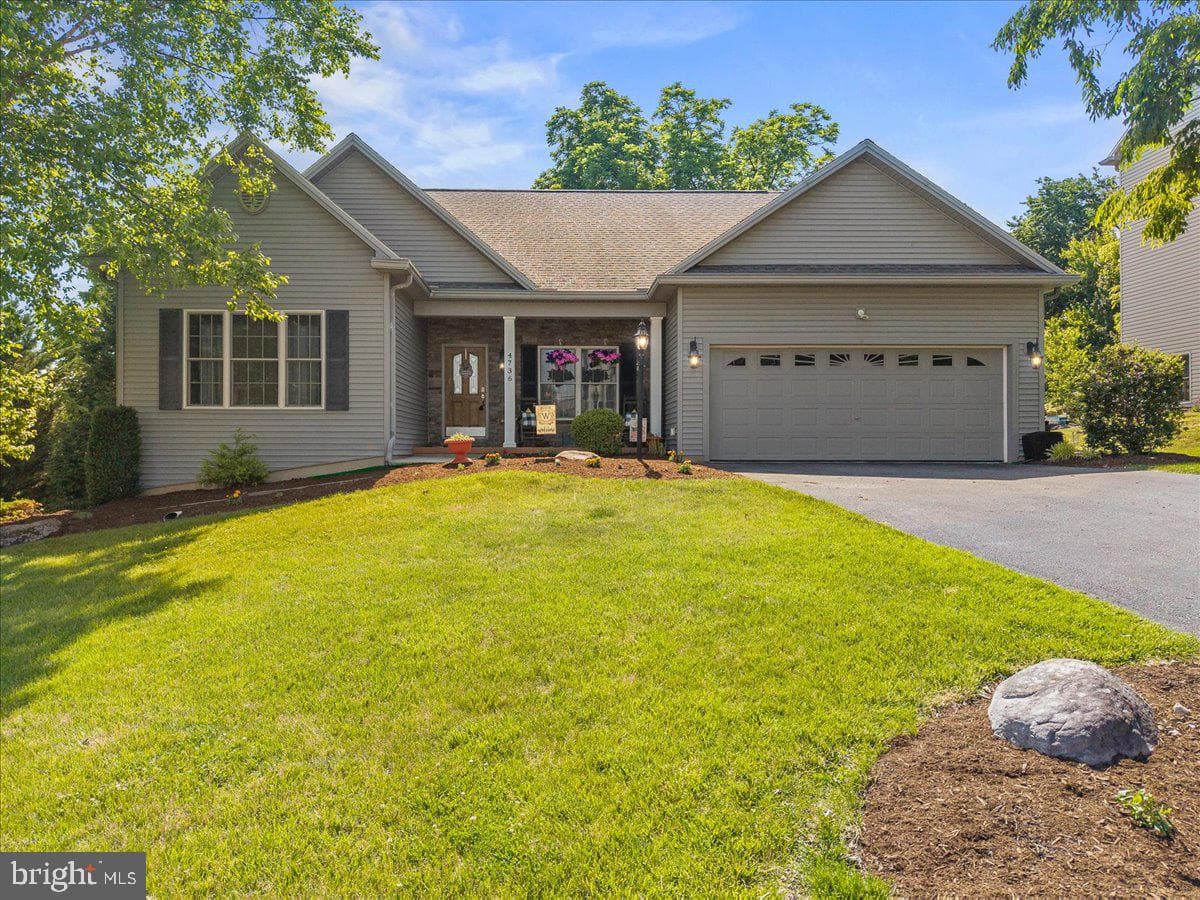 4736 Chatham Way, Harrisburg