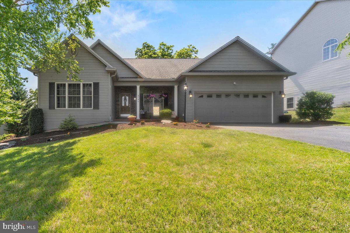 4736 Chatham Way photo 3