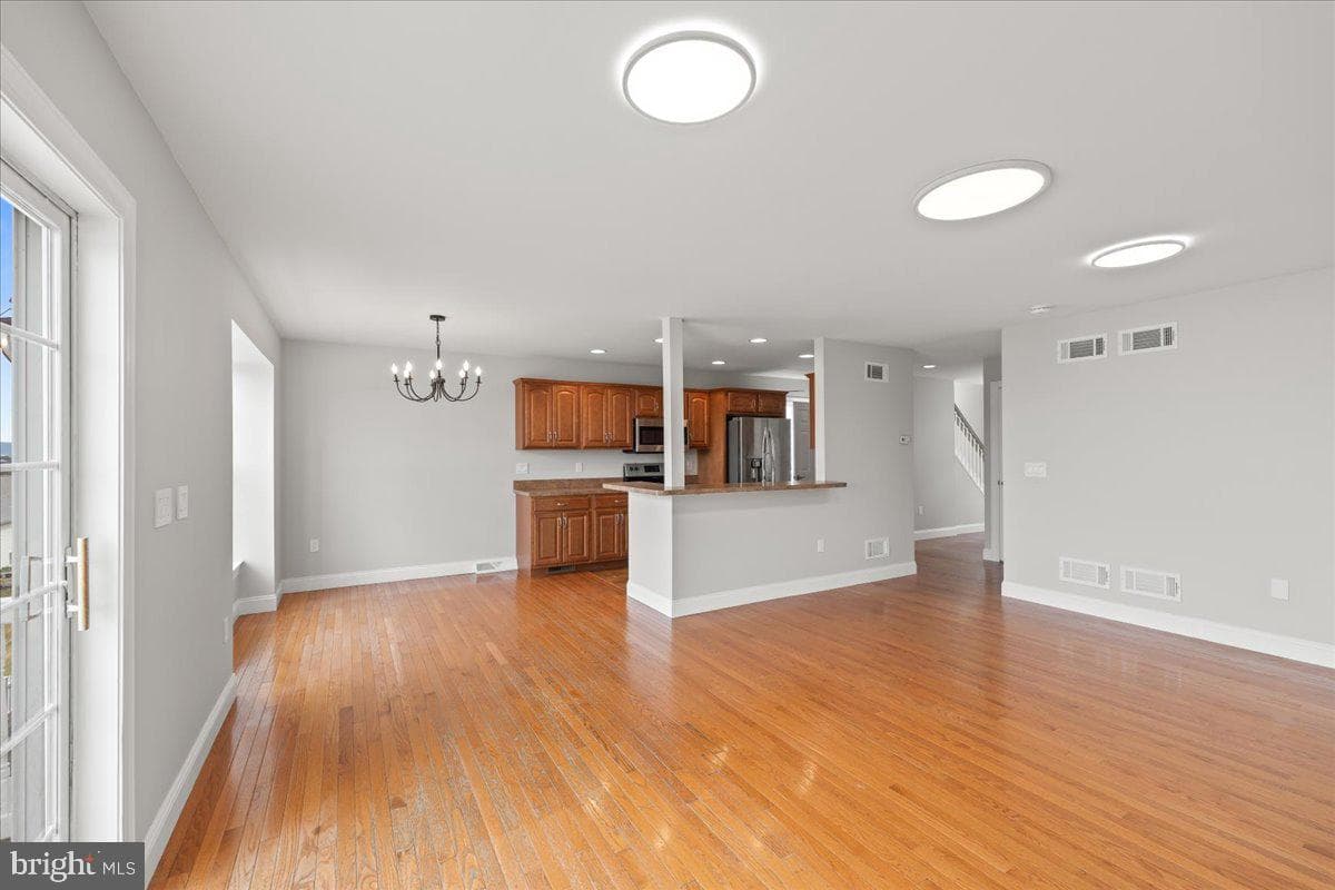777 Oak Leaf Lane photo 9