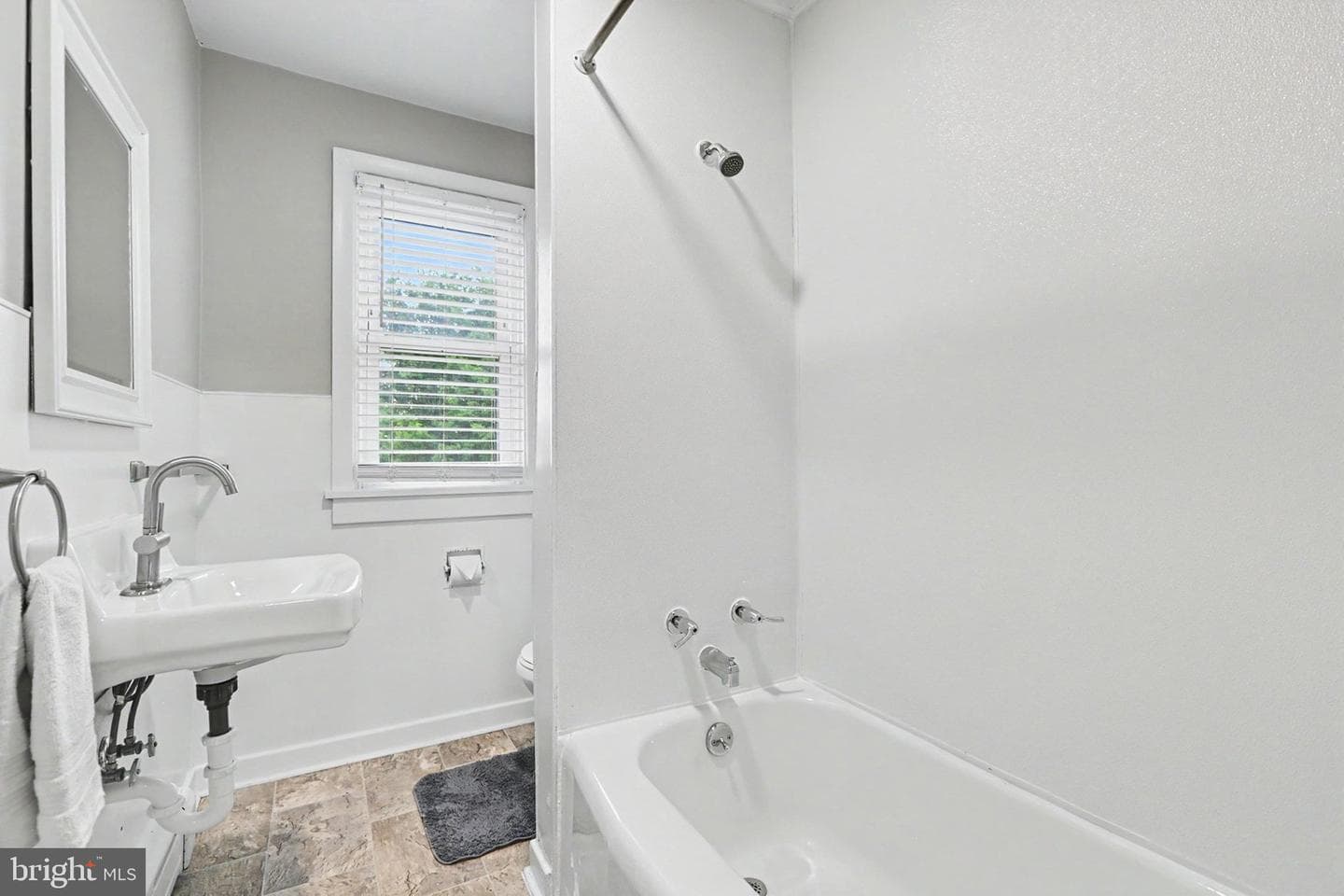 47 Millard Road photo 22