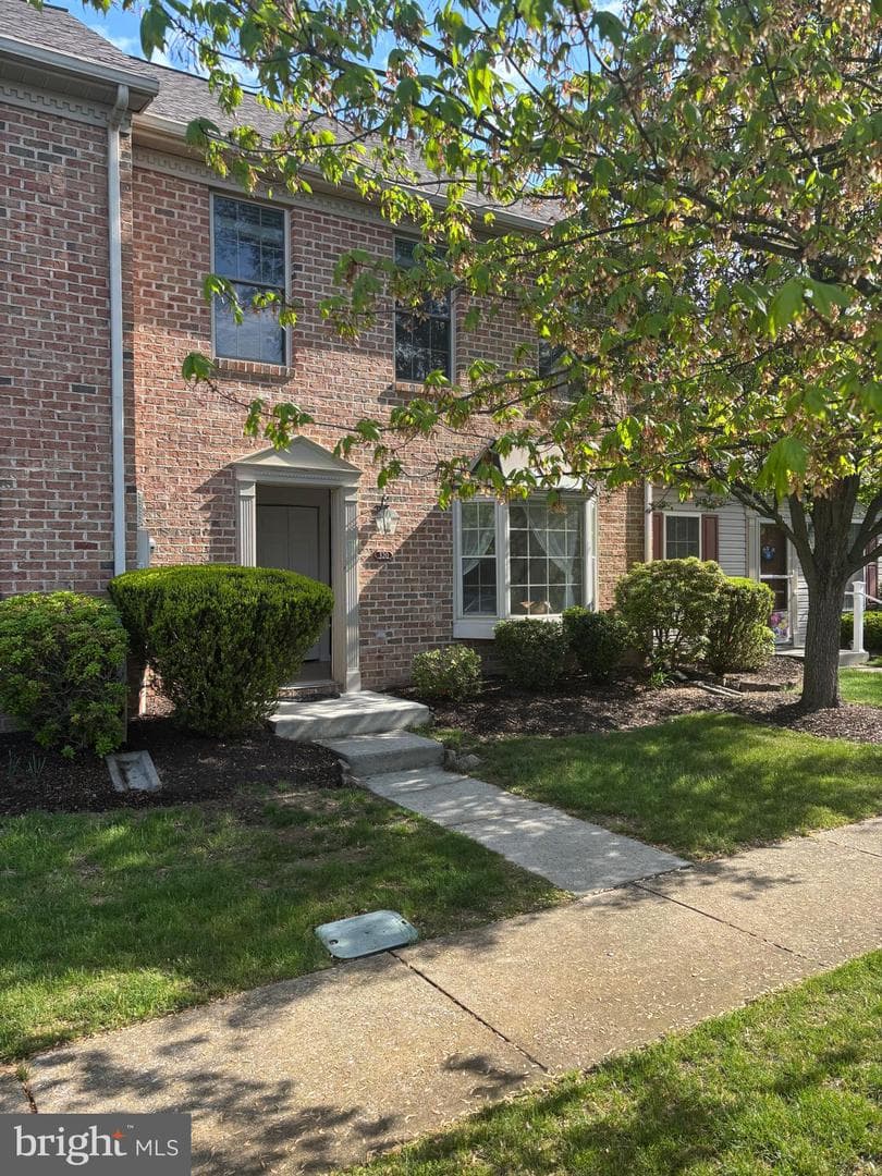 320 Woodland View Court, Harrisburg