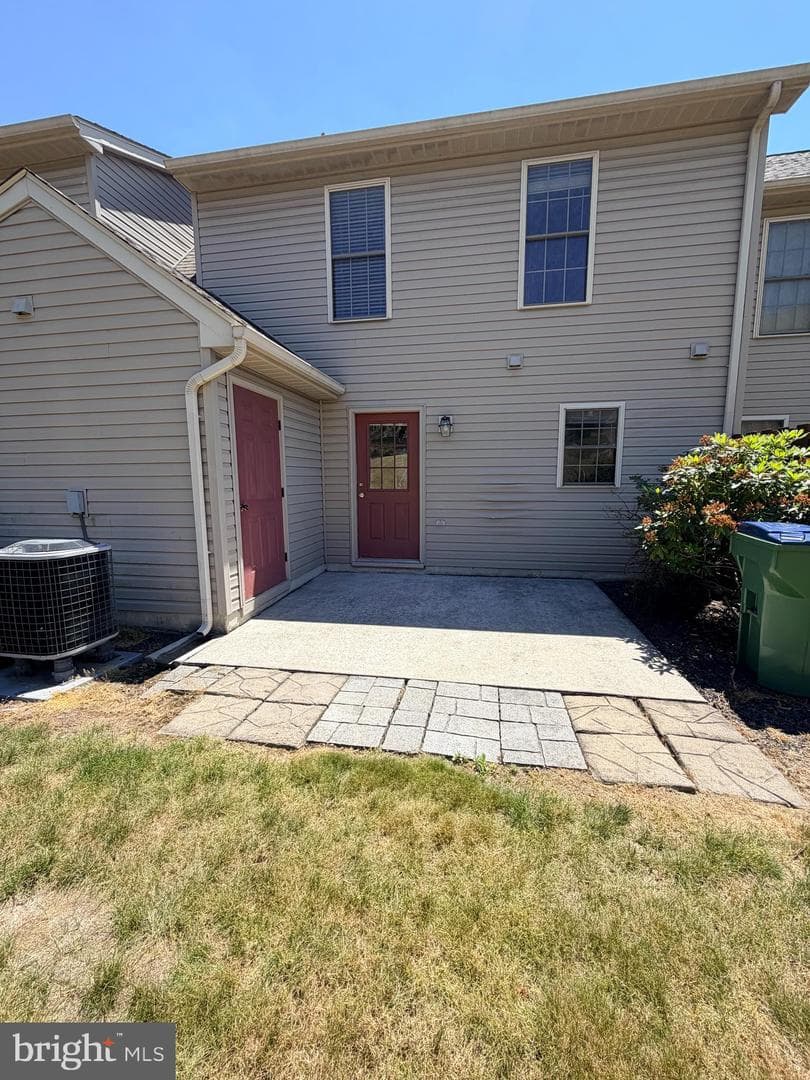 320 Woodland View Court photo 6
