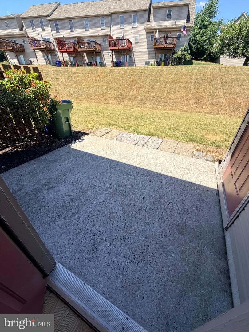320 Woodland View Court photo 8