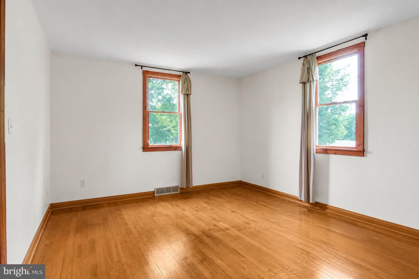 4401 York Street photo 16