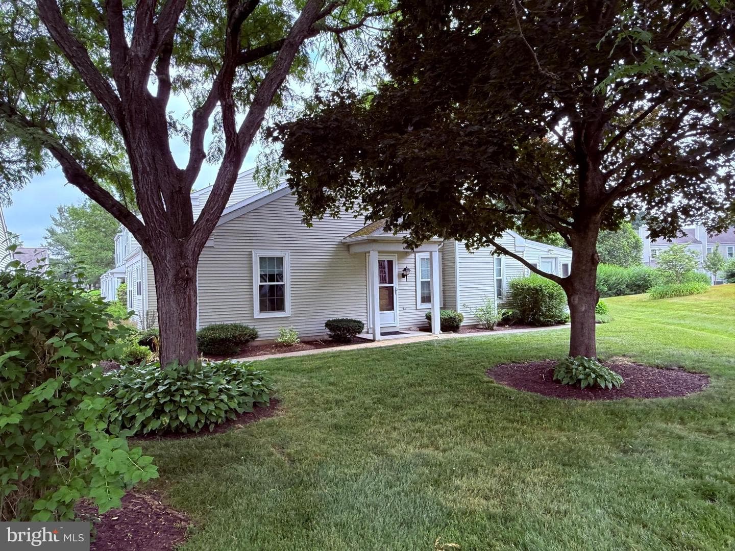 1808 Wexford Road photo 4