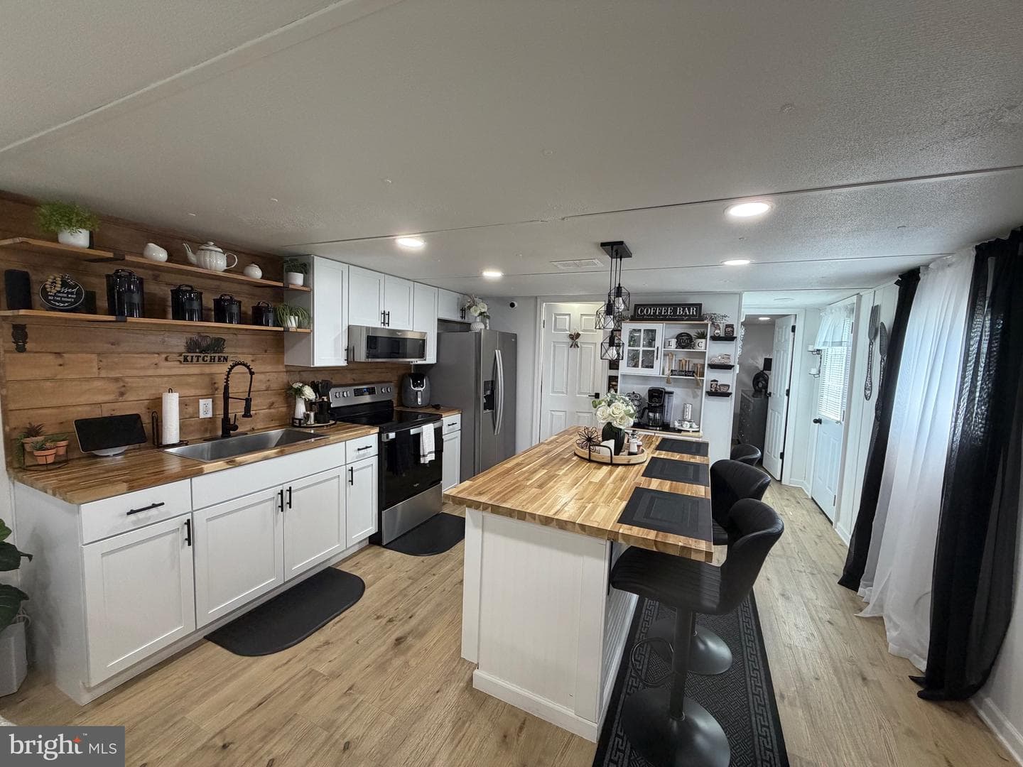 46 Rose Avenue photo 11
