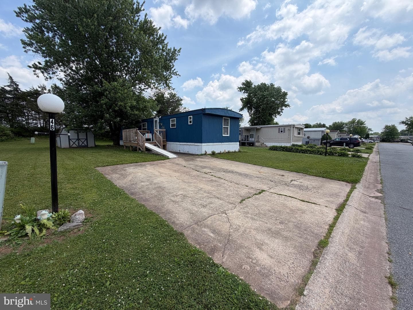 46 Rose Avenue photo 3