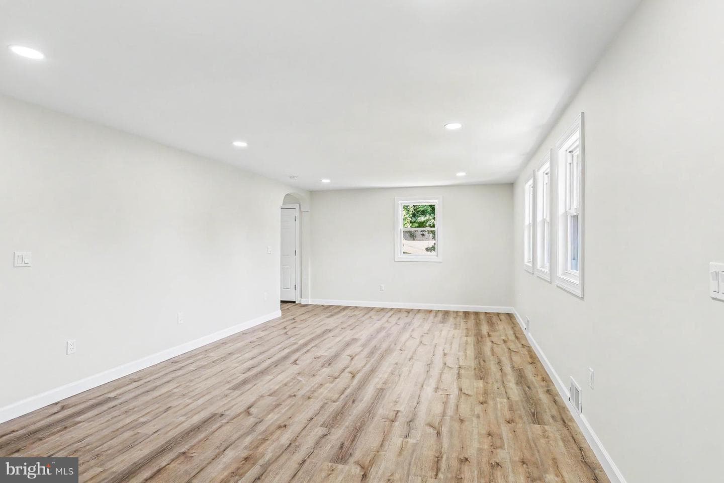230 S 4th Street photo 6