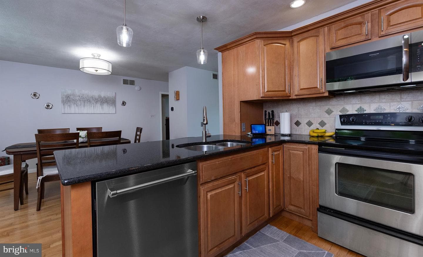 111 N Race Street photo 15