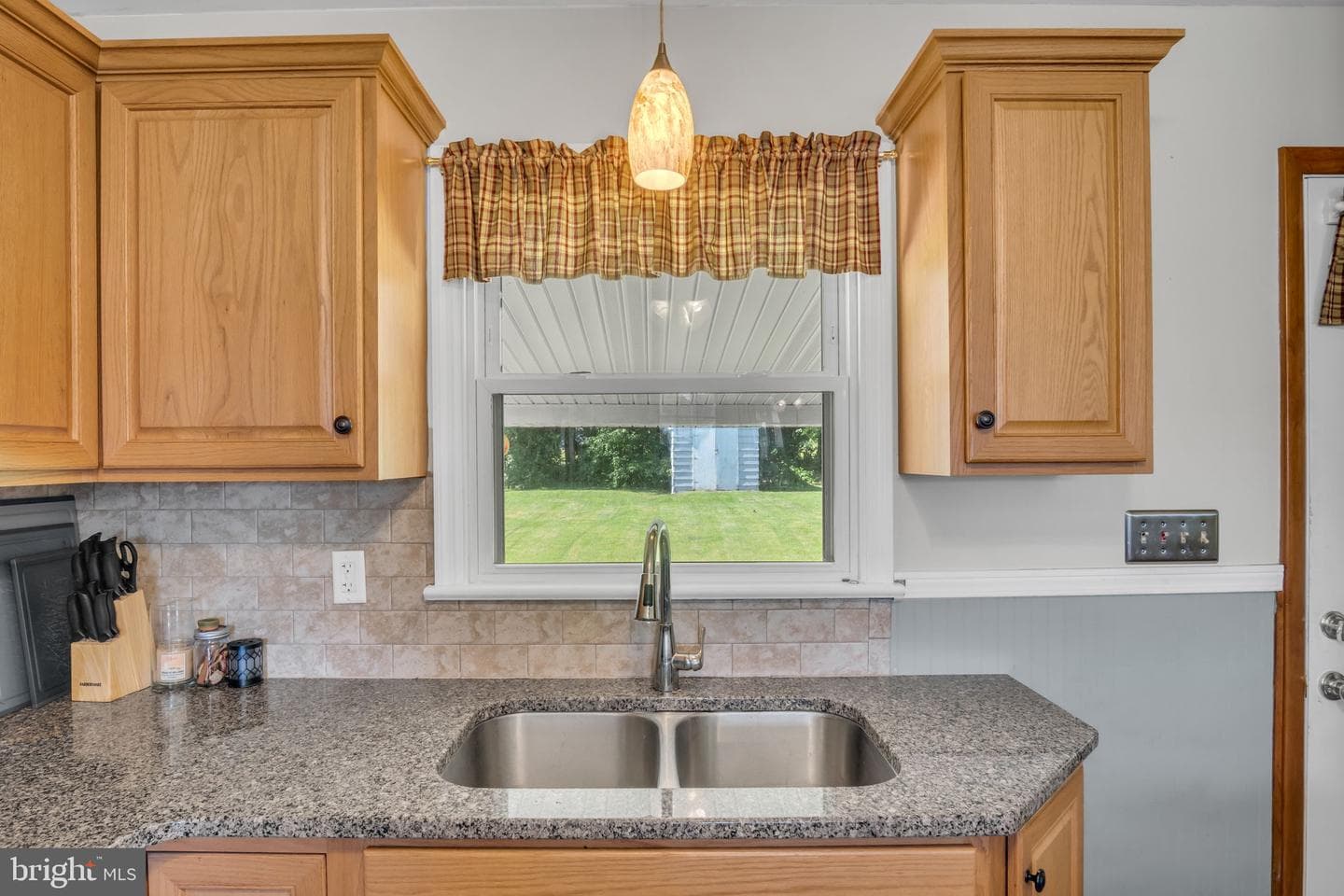 12 Theodore Avenue photo 11
